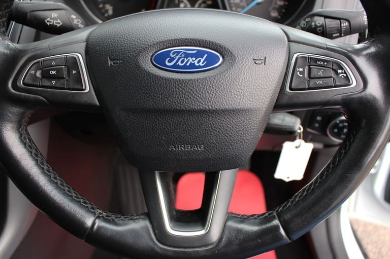 2015 15 FORD FOCUS 1.6 TDCI ZETEC HATCHBACK 5DR DIESEL MANUAL EURO 5 (S/S) (115 