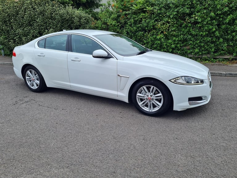 The Ultimate Diesel Automatic 2013 Jaguar XF Luxury Black Leather Interior Stunning Car