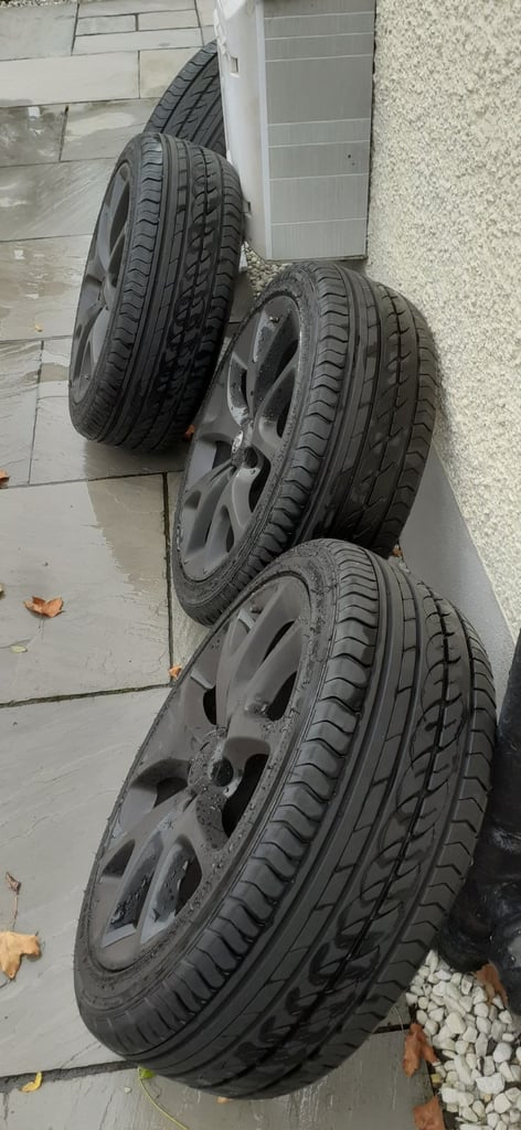 Alloy wheels 