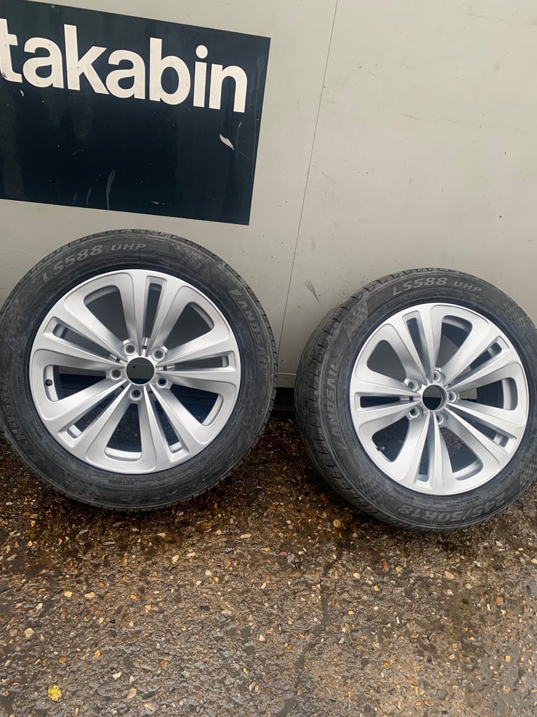 image for ALLOYS BMW 18” GENUINE ALLOY WHEELS WITH TYRES F10 F01 F05 F12 X5 