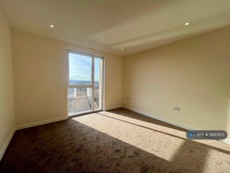 2 bedroom flat in Greenshank House, London, NW9 (2 bed) (#2667973)