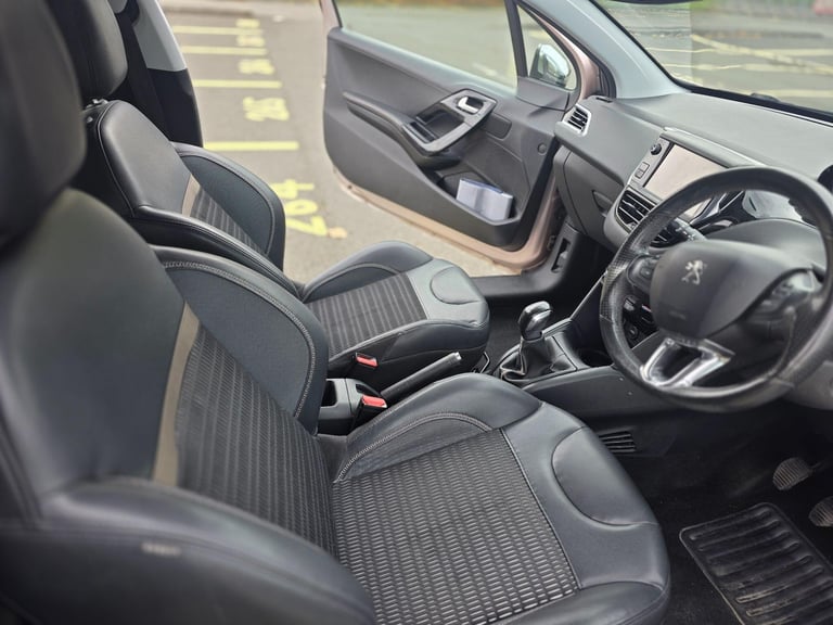2012 Peugeot 208 1.4 VTi Allure Euro 5 3dr HATCHBACK Petrol Manual
