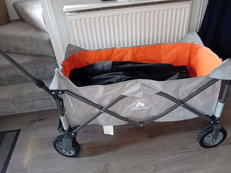 Light weight collapsing  cart 