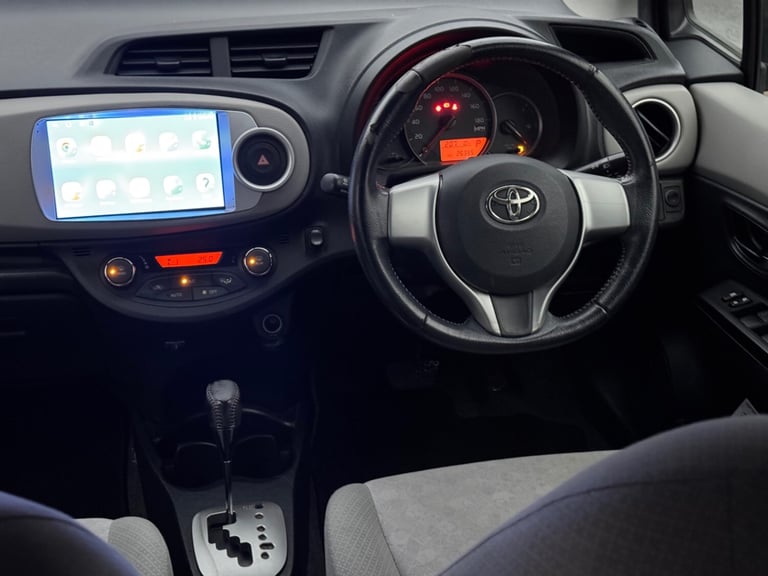 TOYOYA YARIS 1.3 L PETROL 5 DOOR HATCHBACK