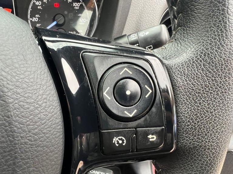 2019 Toyota Yaris 1.5 VVT-i Icon Tech 5dr HATCHBACK PETROL Manual