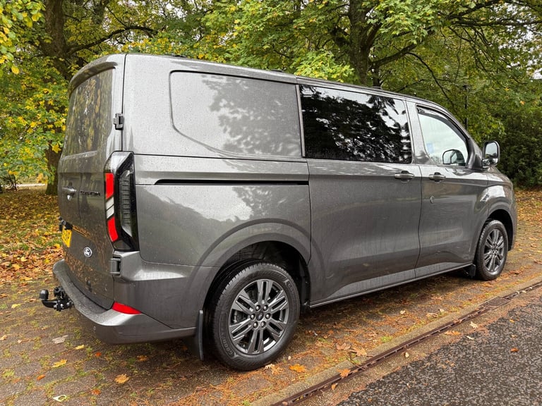 2025 Ford Transit Custom 2.0 EcoBlue 150ps H1 Double Cab Van Limited PANEL VAN Diesel Manual