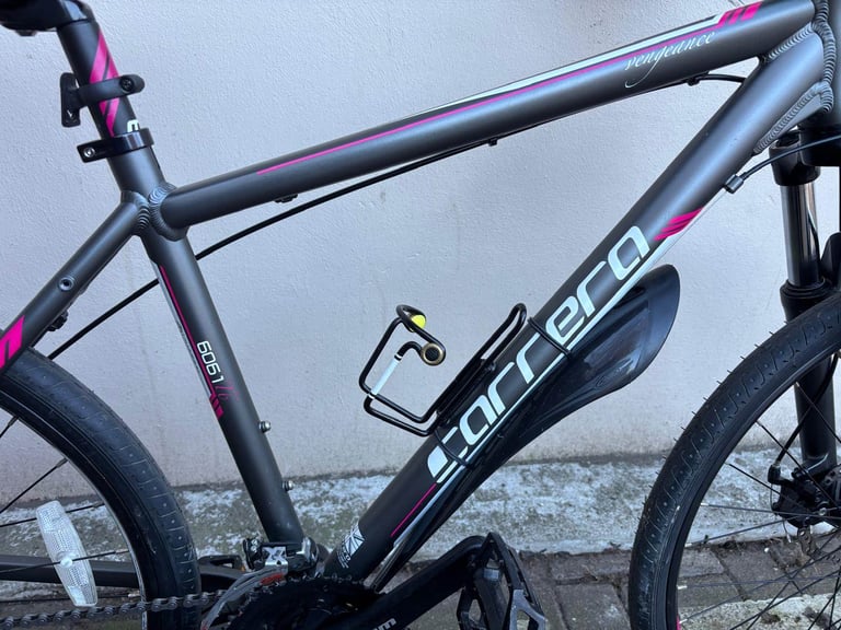 Carrera Vengeance - Excellent condition 