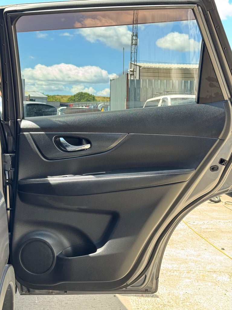 2014 Nissan X-Trail 2.0 PURE DRIVE  SUV Petrol Automatic
