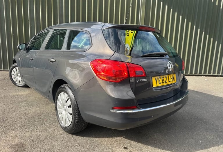 Vauxhall, ASTRA, Estate, 2012, Other, 1598 (cc), 5 doors