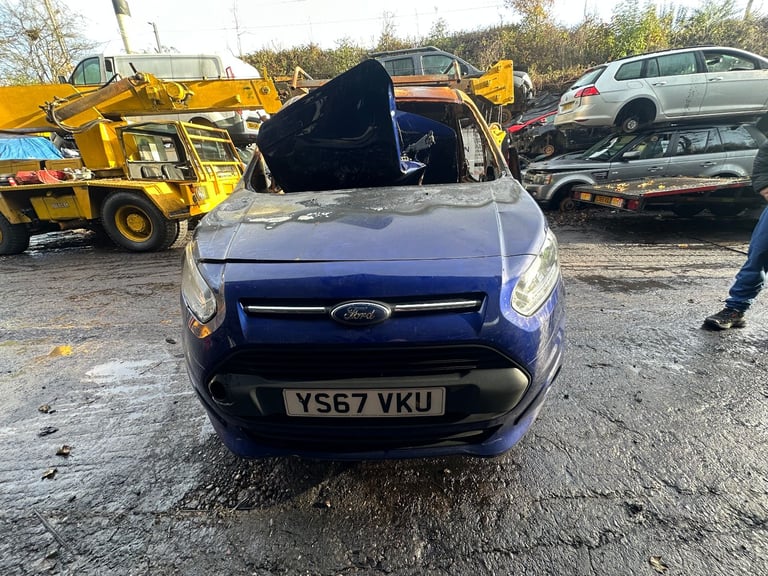 image for FORD TRANSIT CONNECT 2017 1.5 DIESEL BREAKING FOR PARTS 