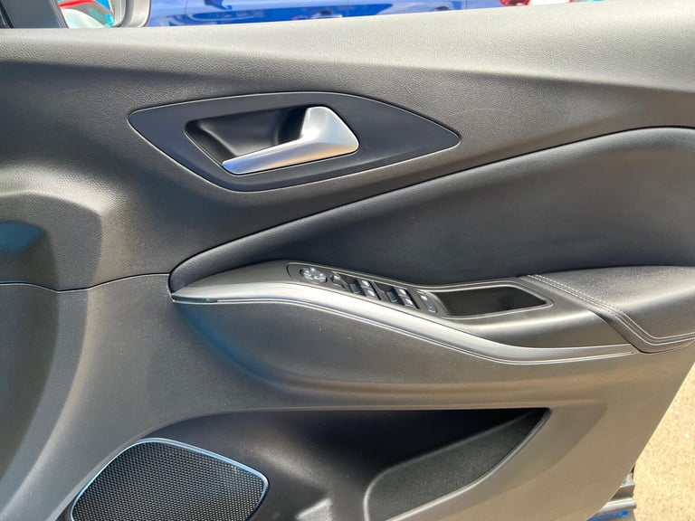 2020 Vauxhall Grandland X 1.2 Turbo SRi Nav Euro 6 (s/s) 5dr HATCHBACK Petrol Manual