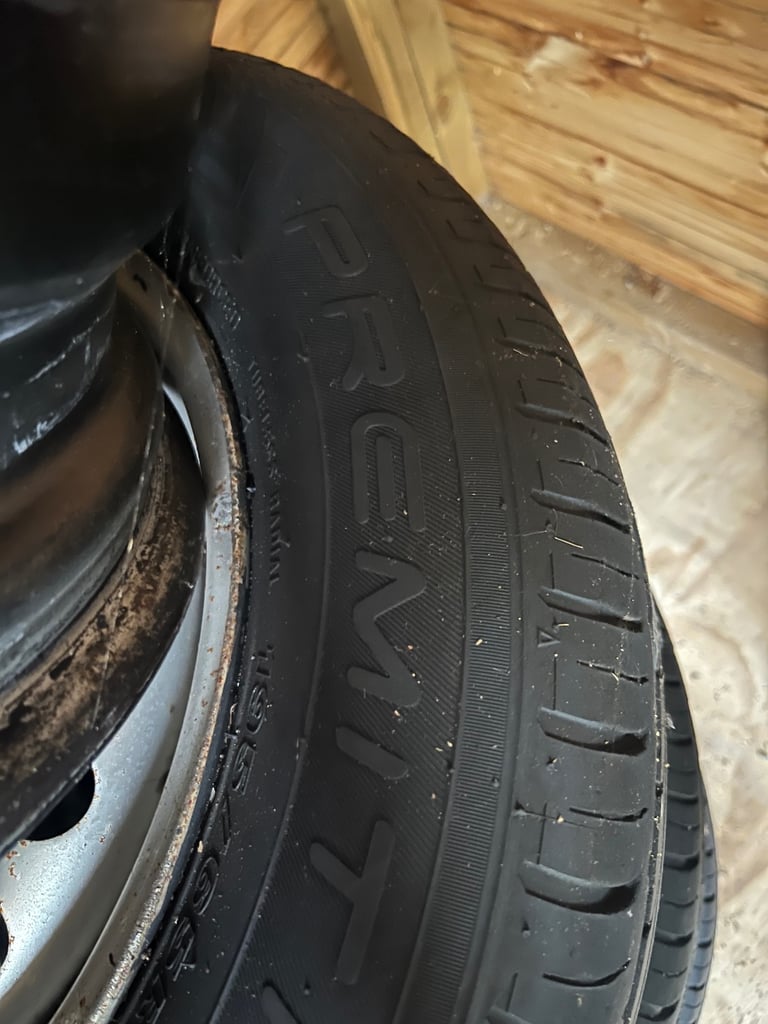 Ford connect 16” rims with 3 very good tyres 