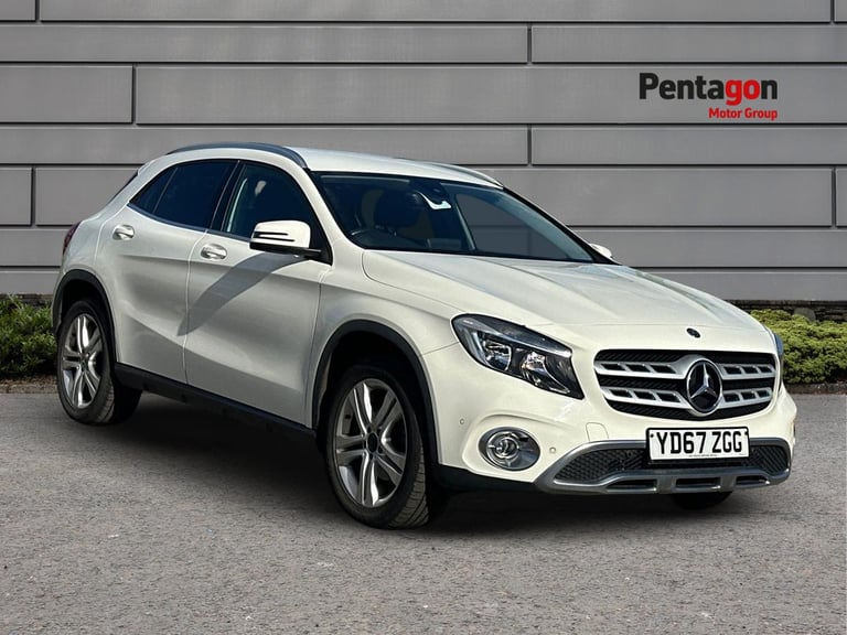 image for  Mercedes Benz Gla 1.6 Gla200 Sport executive Suv 5dr Petrol Manual Euro 6 s/s