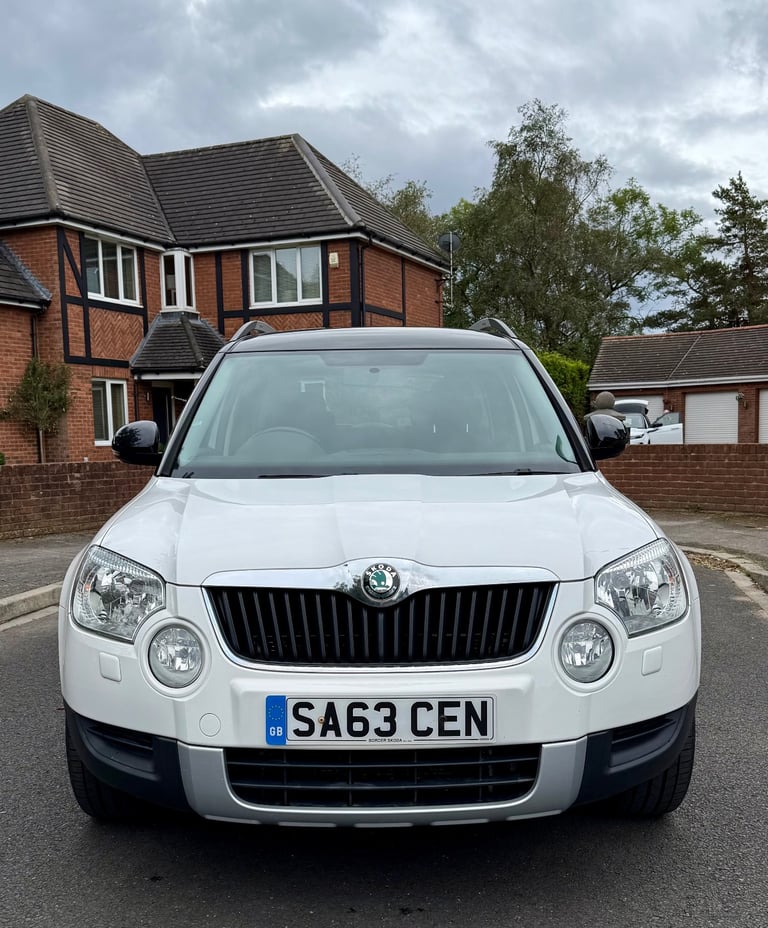 Skoda, YETI, Hatchback, 2013, Manual, 1968 (cc), 5 doors