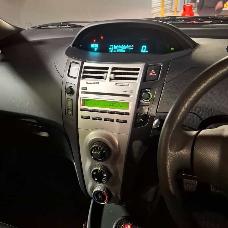 Toyota, YARIS, 1.0 litre Hatchback, 2006, Manual, 996 (cc), 3 Low Insurance Good Condition