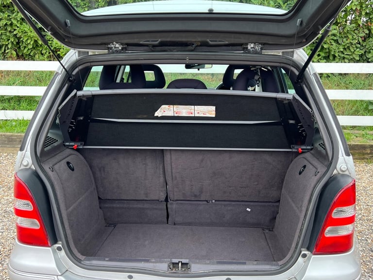 Mercedes-Benz A-Class 1.4 A140 Elegance LWB Hatchback 5dr Petrol Manual - Image 30