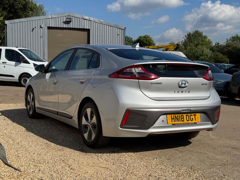 2018 Hyundai IONIQ 28kWh Premium SE Hatchback 5dr Electric Auto (120 ps) HATCHBACK Electric Autom...