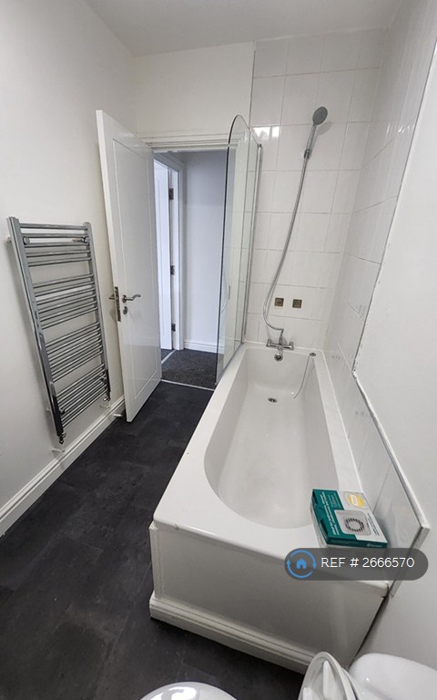 2 bedroom house in Regent Street, Nelson, BB9 (2 bed) (#2666570)