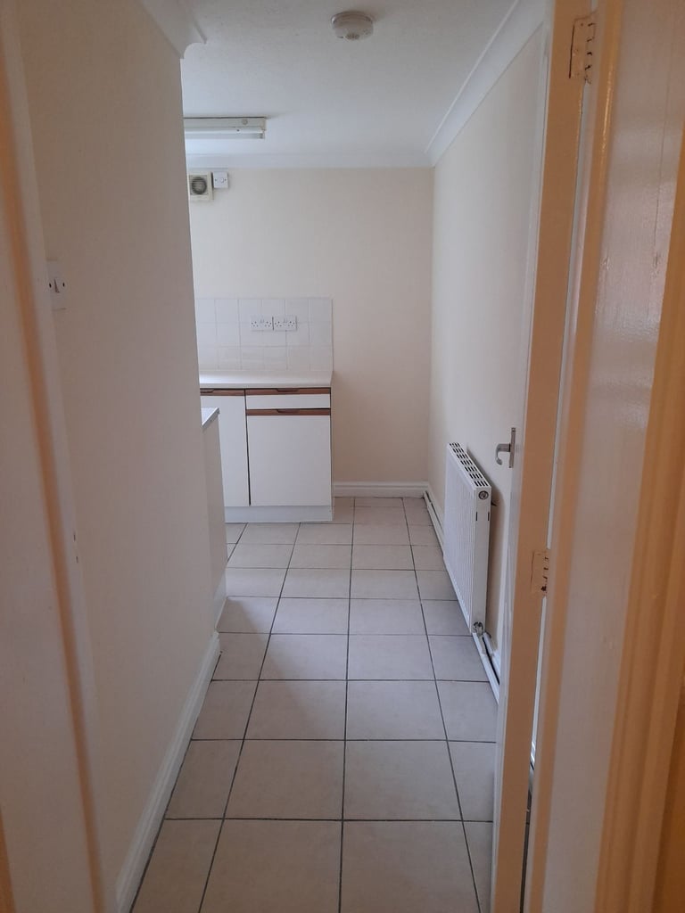 LARGE 2 bedroomed flat to let in Thorne.  DN8 5EL