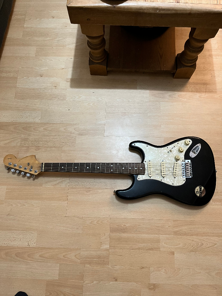 Starcaster by Fender electric guitar BLACK/SPARKLE