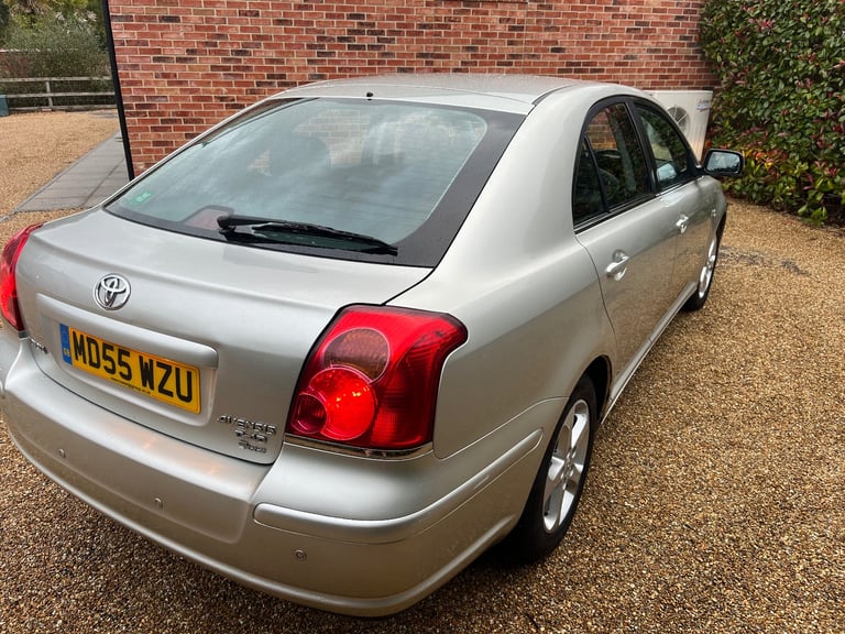 Toyota Avensis 2.2 D-4D , full year MOT, bargain, leather, FSH, cheap car, Diesel Toyota