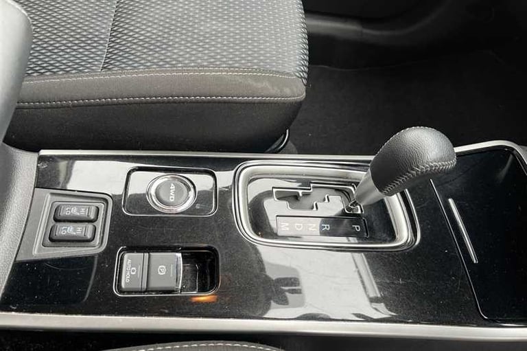 2020 Mitsubishi Outlander 2.0 MIVEC Design SUV 5dr Petrol CVT 4WD Euro 6 (s/s) (150 ps) SUV Petro...