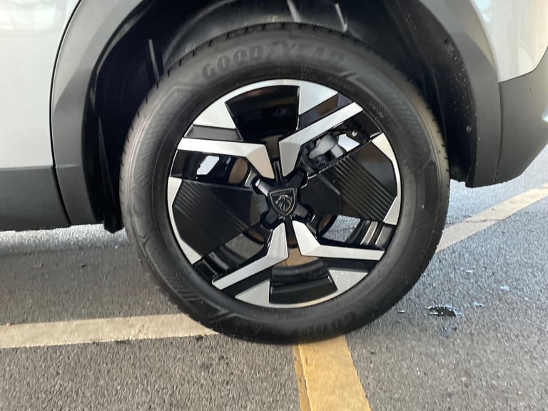 2024 Peugeot 2008 1.2 PureTech 130 GT 5dr EAT8 Estate Petrol Automatic