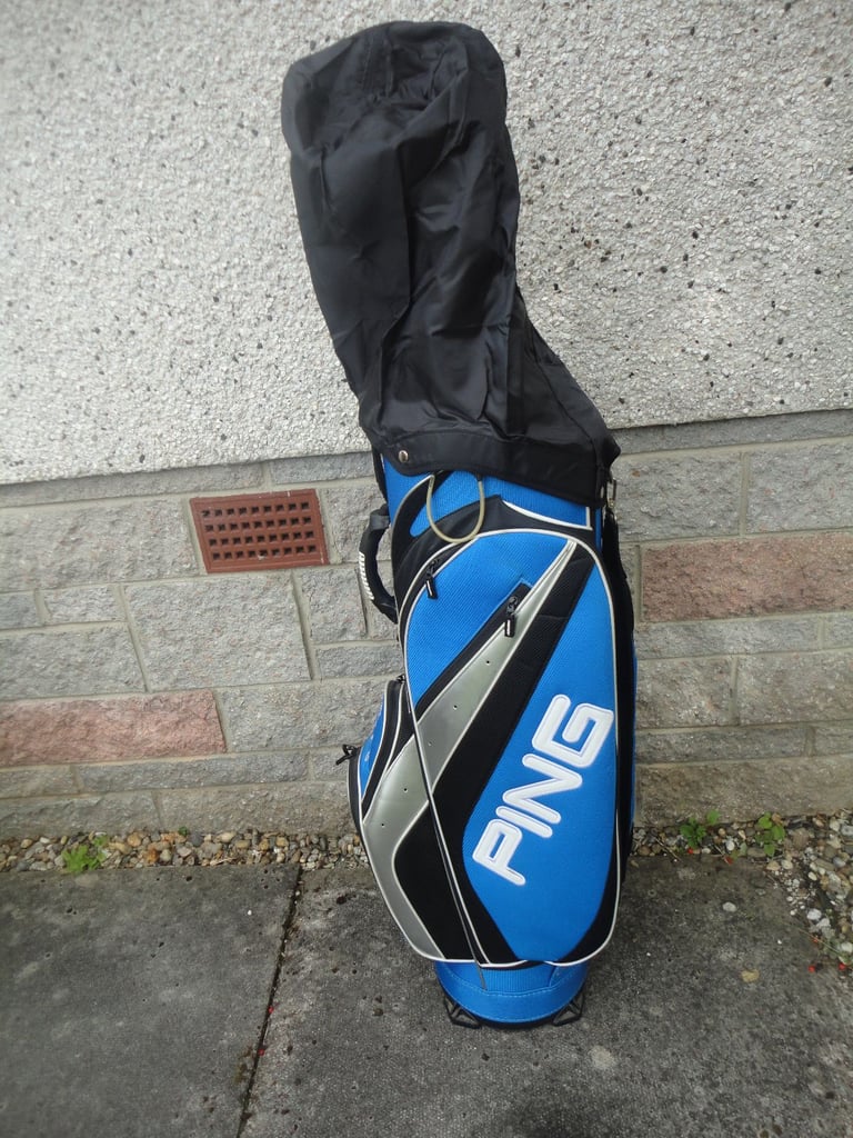 Golf bags, taylormade, mizuno, and ping £75 each