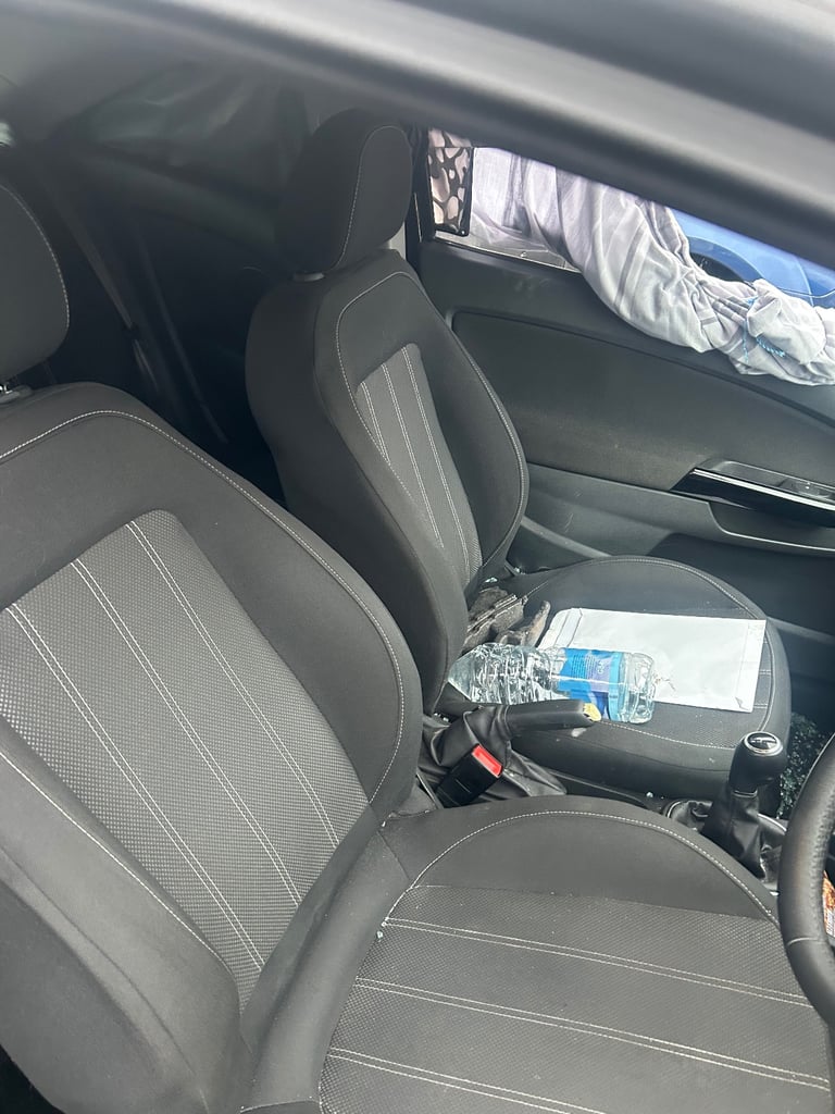 Corsa d facelift limited breaking 