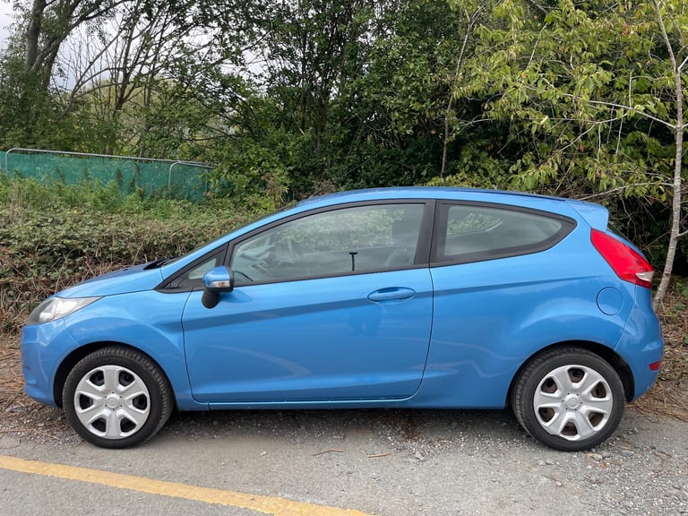 FORD FIESTA 1.2 STYLE+ 58 REG BLUE 3 DOOR MOT FEBRUARY 27TH 2026 SERVICE HISTORY LOW INSURANCE 