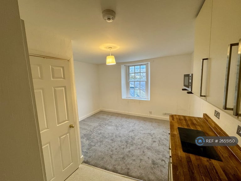 image for Studio flat in St Margaret's Street, Bradford-On-Avon, BA15 (#2655150)