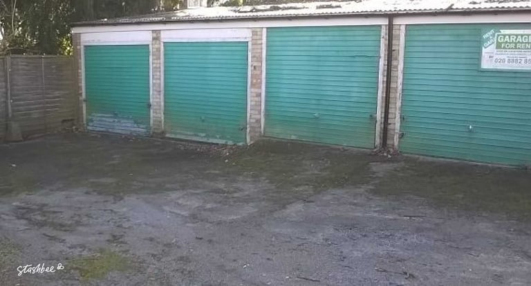 Garage to rent in Enfield (EN2) | Stashbee