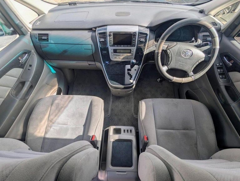 2004 TOYOTA ALPHARD CAMPERVAN