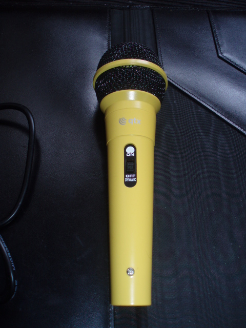MICROPHONE - NEW WITH CABLE - ON/OFF SWITCH- YELLOW-only £8
