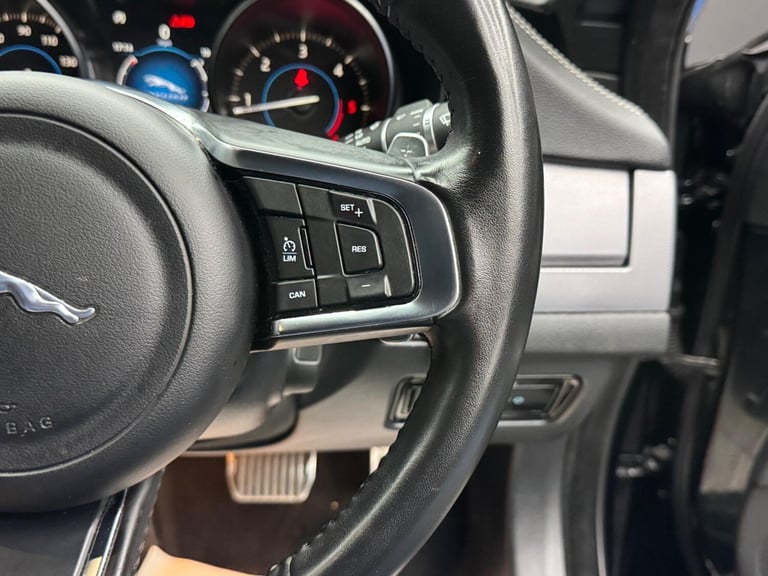 2018 Jaguar XF 2.0d R-Sport Auto Euro 6 (s/s) 4dr SALOON Diesel Automatic