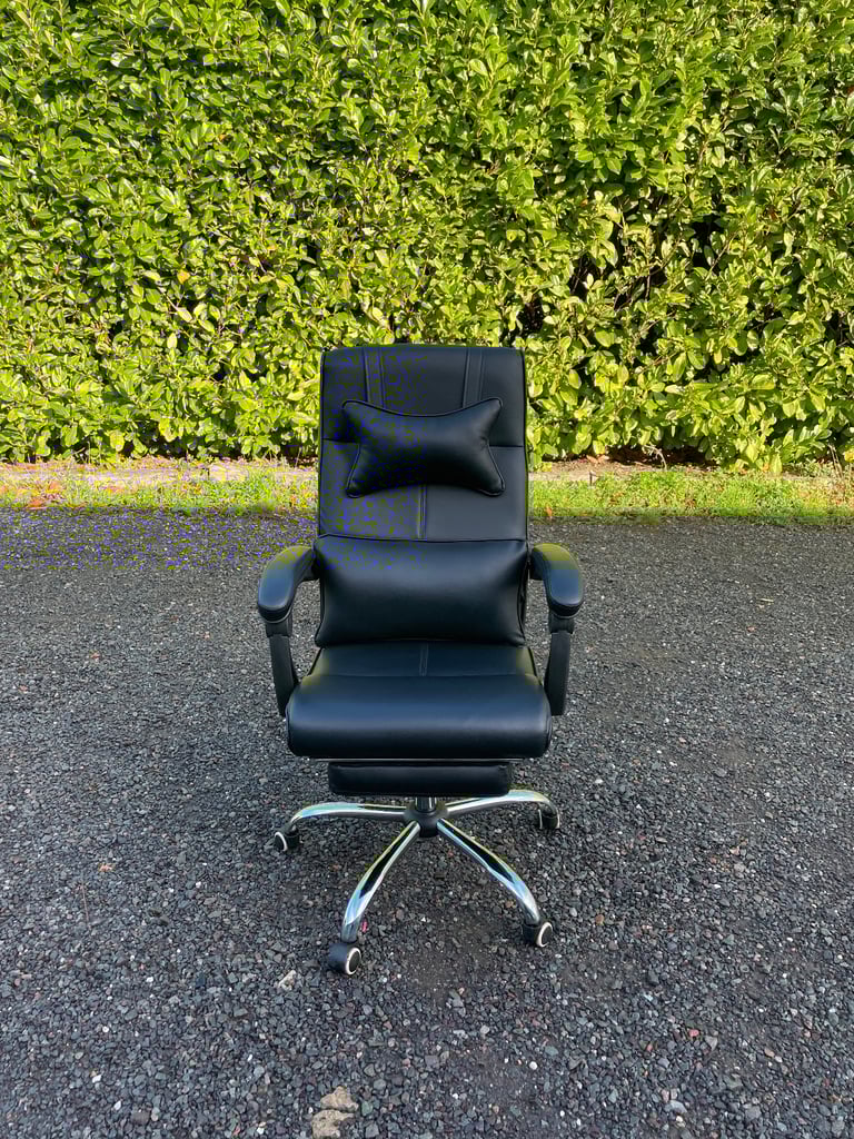FREE DELIVERY 🥰🚚🥰 BLACK LEATHER OFFICE SPINNING CHAIR GREAT CONDITION 