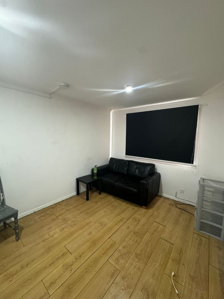 ONE BEDROOM FLAT AVAILABLE IN B11