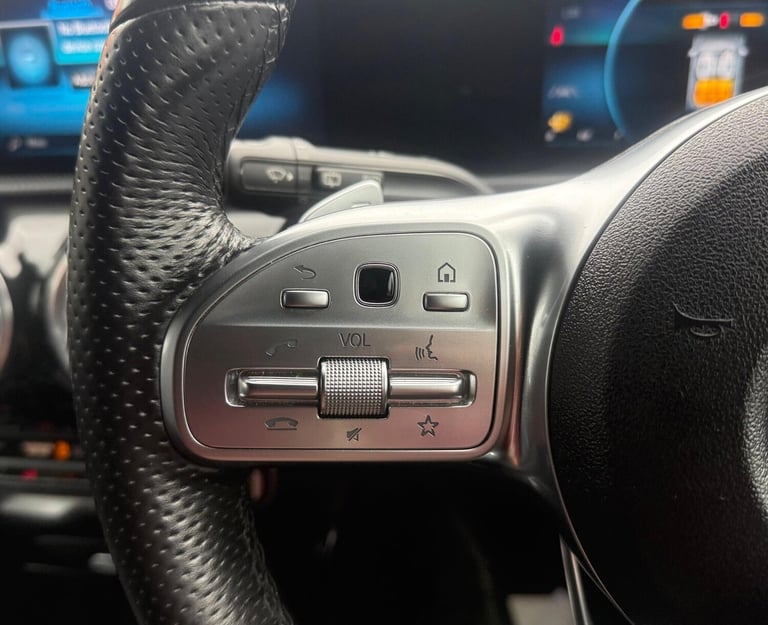 2022 Mercedes-Benz A-Class 1.3 A200 AMG Line Edition (Executive) 7G-DCT Euro 6 (s/s) 5dr HATCHBAC...