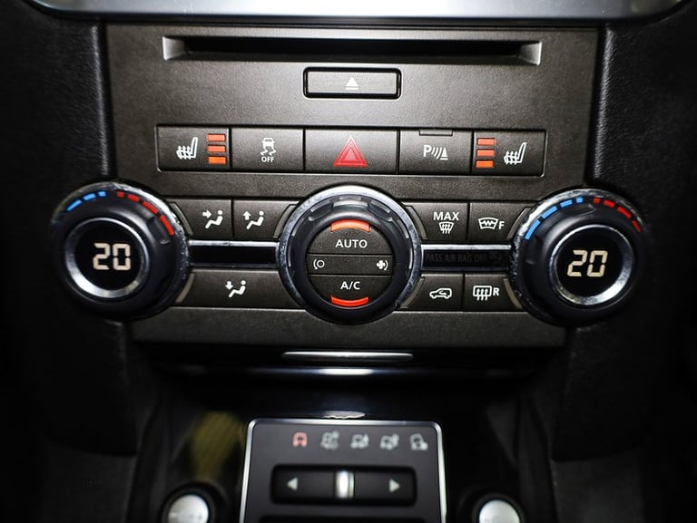 2015 Land Rover Discovery 4 SD V6 HSE SUV Diesel Automatic