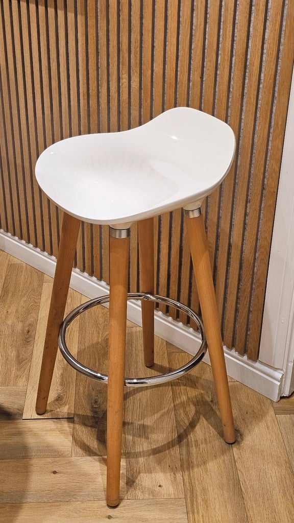 Breakfast Bar Stool/Chair