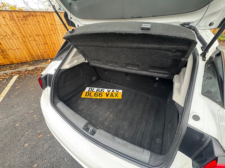 2016 Vauxhall Astra 1.6 CDTi 16V Design 5dr HATCHBACK Diesel Manual