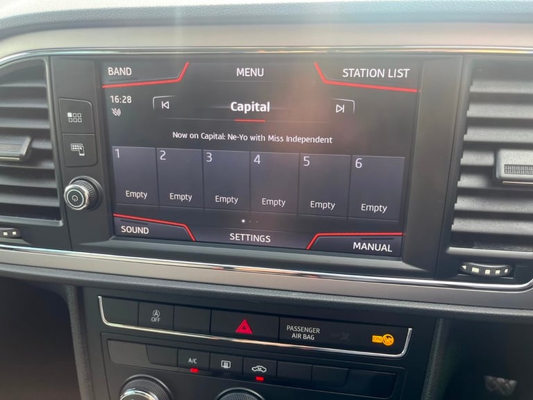 SEAT Leon 1.2 TSI SE Dynamic Technology ST 5dr Petrol Manual Euro 6 (s/s) (110 p