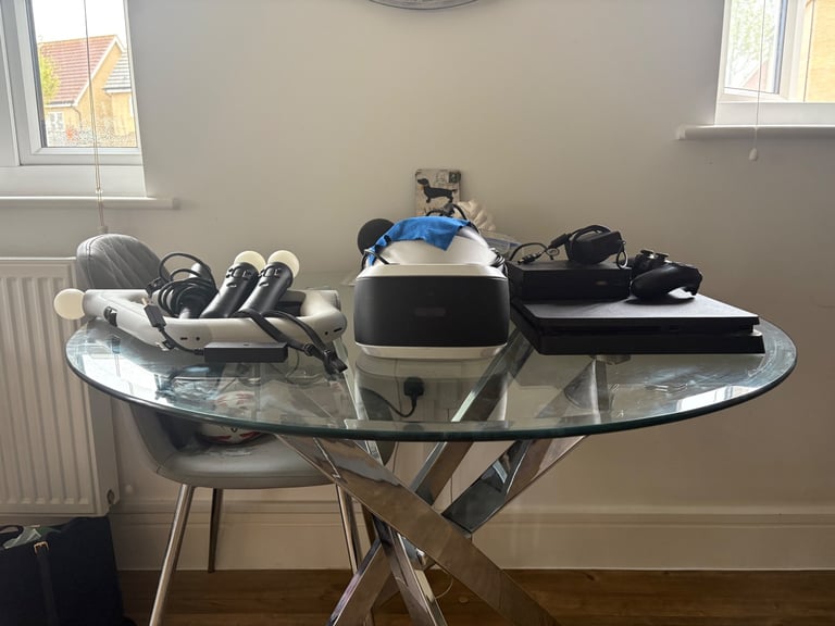 PS VR and PS4S bundle (separately on request)
