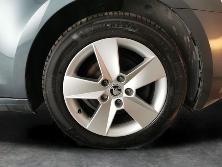 2020 Skoda Octavia 1.6 TDI SE Technology Estate 5dr Diesel Manual Euro 6 (s/s) (115 ps) - CLIM Es...
