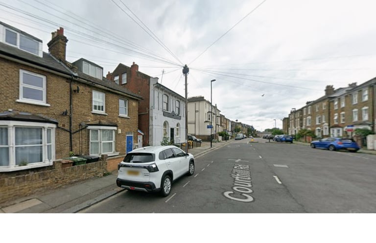 BENEFITS ACCEPTED - Studio Flat Available in Hither-Green Lewisham SE13