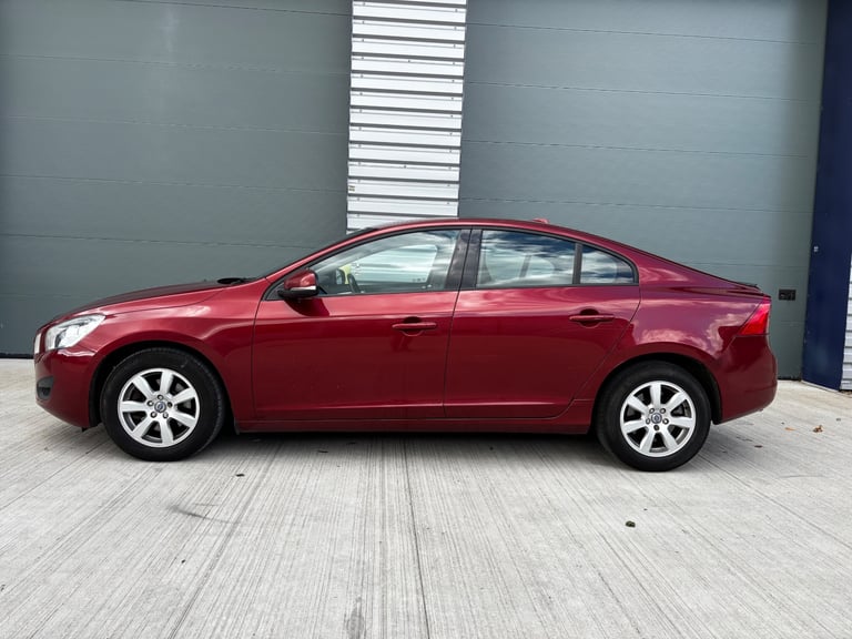 image for VOLVO S60 1.6D ES AUTOMATIC 4 DOOR SALOON 2012 12 PLATE 