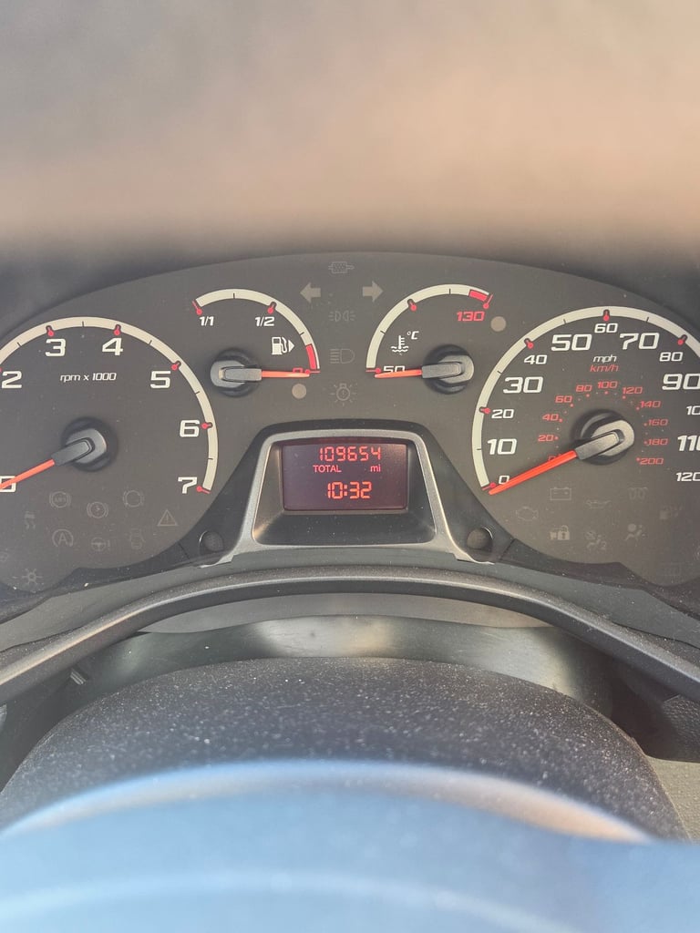 Ford, KA, Hatchback, 2014, Manual, 1242 (cc), 3 doors