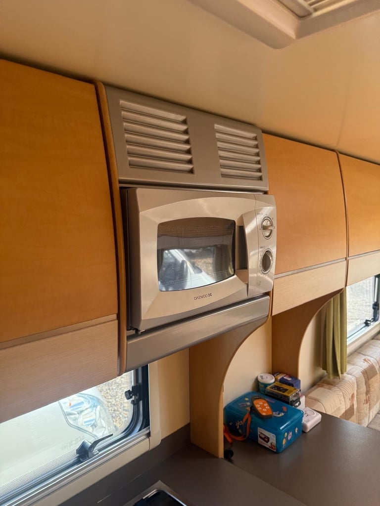 2011 Bailey Pegasus 646 quard motor mover