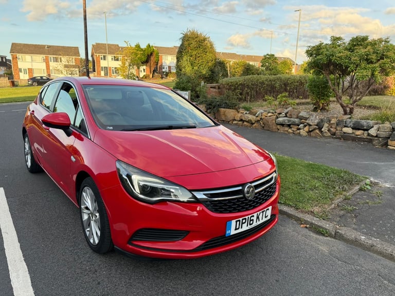 image for Vauxhall Astra Design 1.6 CDTi BlueInj Euro 6 with 8 Months MOT&FSH&Apple Car Play&Android&ULEZ Free