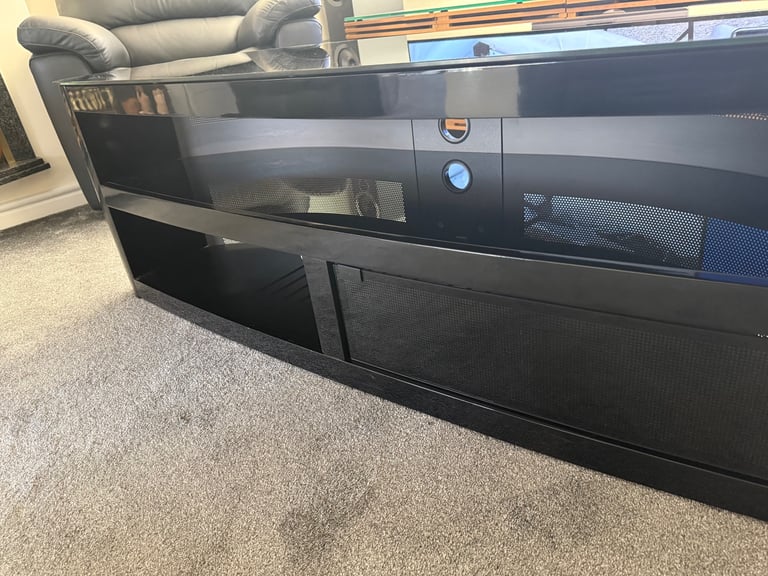 Modern Black Glass TV Stand / Entertainment Unit – Sleek & Stylish Design